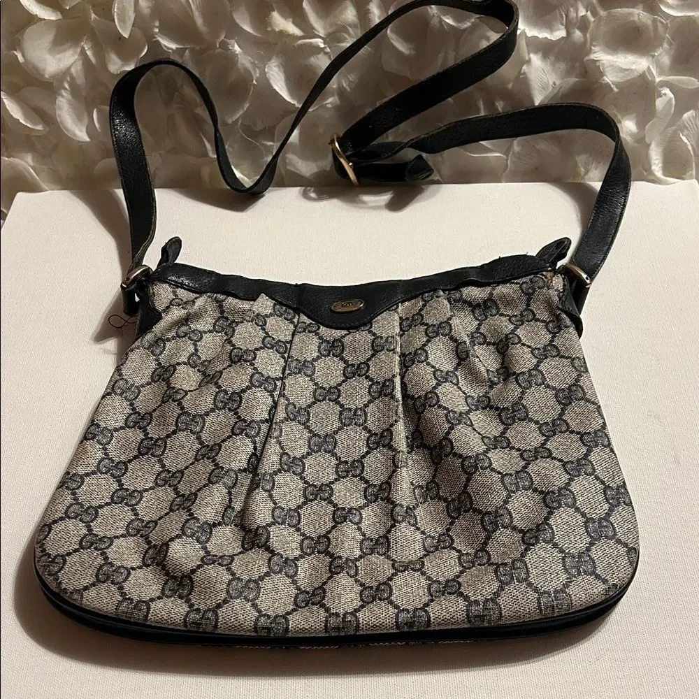 Vintage Gucci Black and Tan Patterned Shoulder Bag - Picture 2 of 6